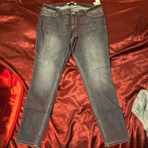 Hollister Women's Dark Blue Stretch Jeggings